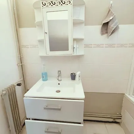 Charmand Pied-a-terre Between Paris And Disneyland Villiers-sur-Marne