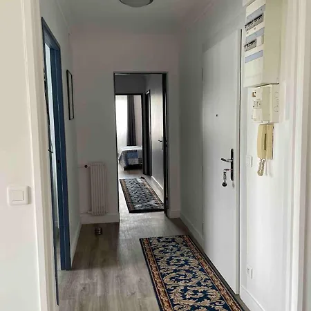 Charmand Pied-a-terre Between Paris And Disneyland Apartment