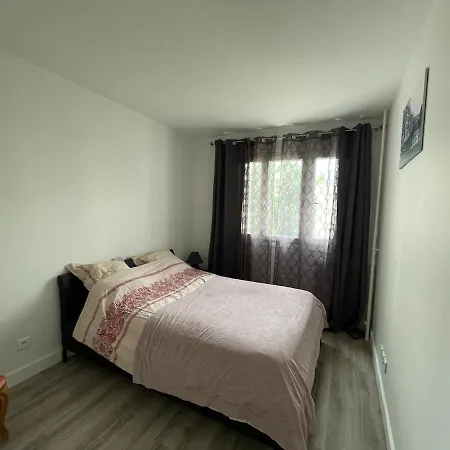 Charmand Pied-a-terre Between Paris And Disneyland Villiers-sur-Marne
