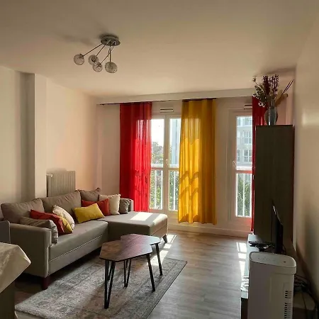 Apartment Charmand Pied-a-terre Between Paris And Disneyland Villiers-sur-Marne